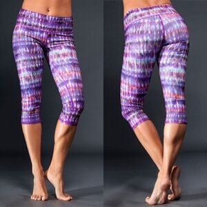 Alo Yoga Airbrush Leggings in Purple Bhakti